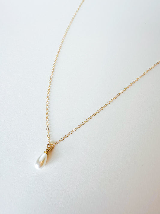 Pearl Drop Pendant Necklace